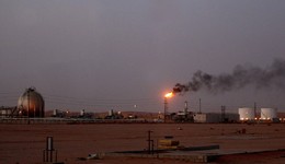 افت قیمت نفت تاثیری بر روند تولید کویت نمی گذارد