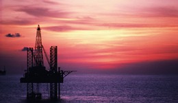 مرگ ٣ کارگر کشور آذربایجان در یک سکوی نفت و گاز در دریای خزر