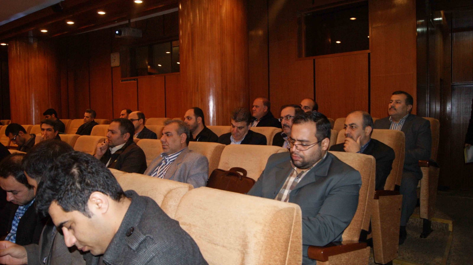 حراست شرکت ملی نفت ایران همایش مبارزه با پولشویی برگزار کرد