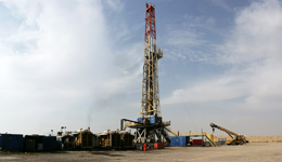 وزیر نفت: آغاز تولید زودهنگام نفت از میدان آذر در سال ٩٤