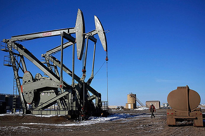 سقوط آمار دکل‌های نفتی آمریکا در سال 2016