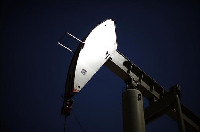 تولید نفت آمریکا روزانه حدود ١٠٠ هزار بشکه کاهش می‌یابد